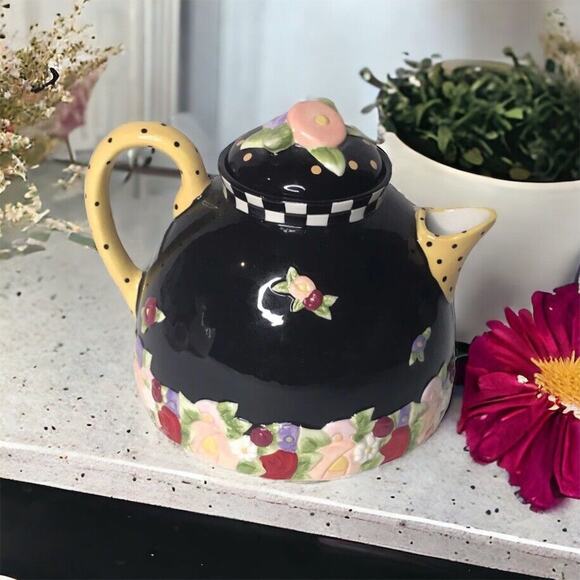 MARY‎ ENGLEBREIT TEAPOT 6 1'2